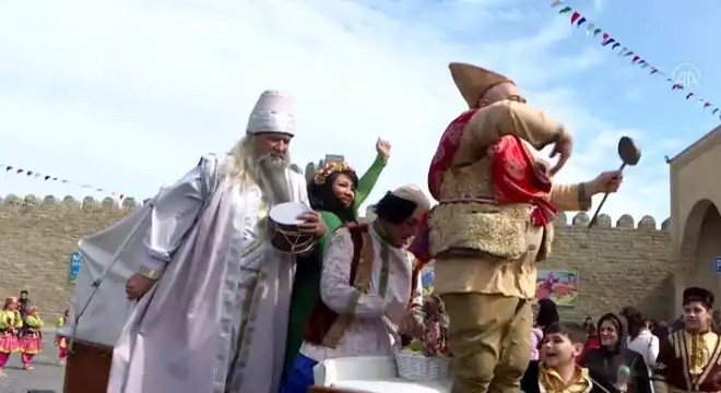 Azerbaycan'da nevruz coşkusu