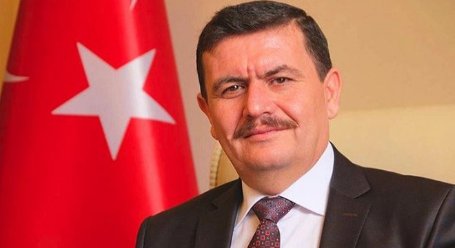 Azeri minikler İstiklâl Marşı okudu