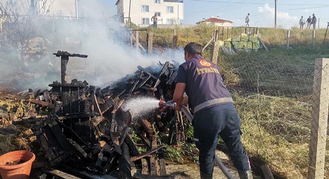 Bahçedeki yangın büyümeden söndürüldü