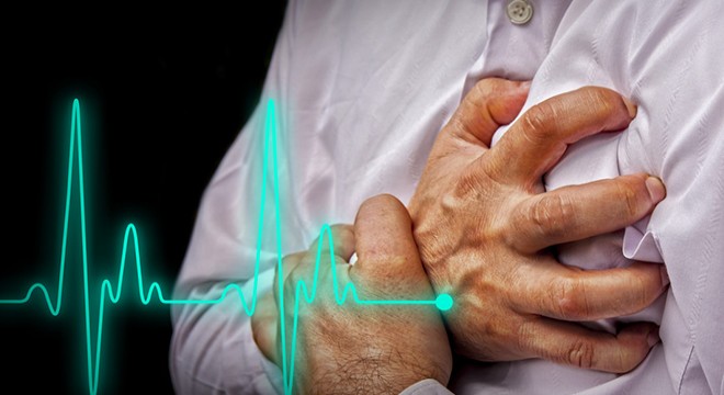 Bahçesinde kalp krizi geçiren Alpay öğretmen kurtarılamadı