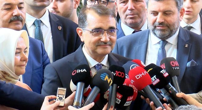 Bakan Dönmez, TBMM'de milletvekili kaydını yaptırdı