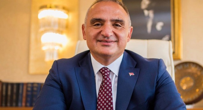 Bakan Ersoy: GençKart uygulamasını bugün başlattık