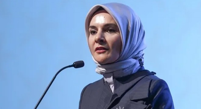 Bakan Göktaş'tan sosyal medya ve doğum izni açıklaması