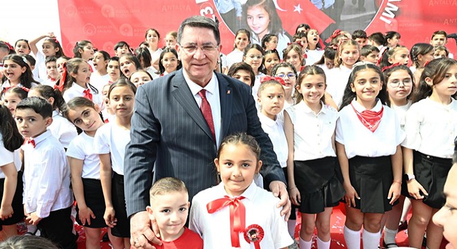 Başkan Dere: Milli egemenlik ruhu, çocuklarımızın umudundadır