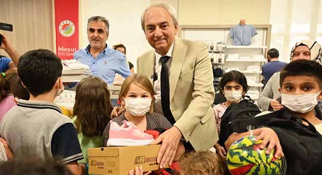 Başkan Kocagöz'den minik kalplere sıcak dokunuş
