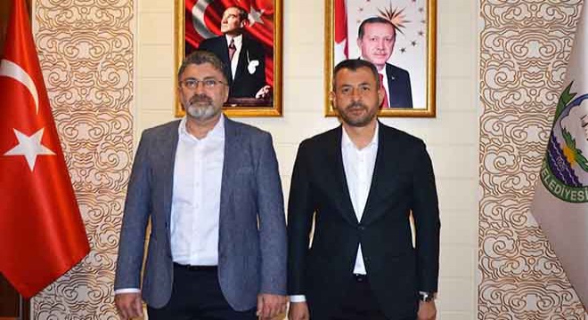 Başkan Kumbul: Kaos ortamından uzak çalışmak istiyorum