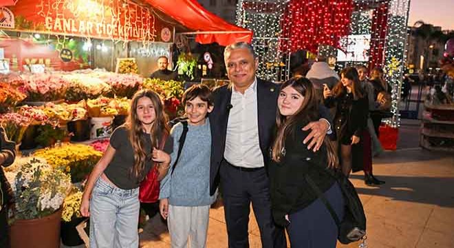 Başkan Uysal, Yeni Yıl Çarşısını ziyaret etti