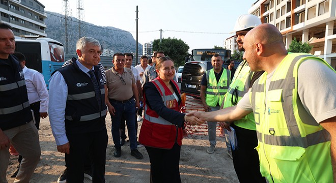 Başkan Vekili Özdemir, Konyaaltı'nda altyapı yatırımlarını inceledi