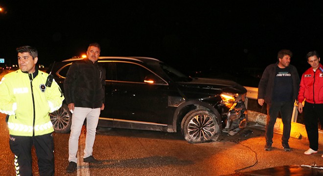 Belediye başkanı ile ilçe başkanı kaza yaptı