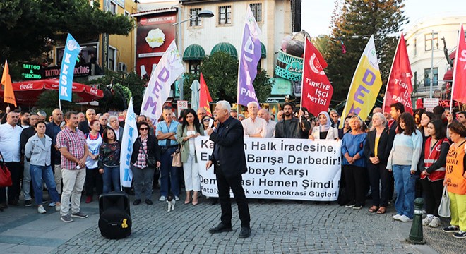 Belediyelere kayyum atama protestosuna Antalya'da tepki