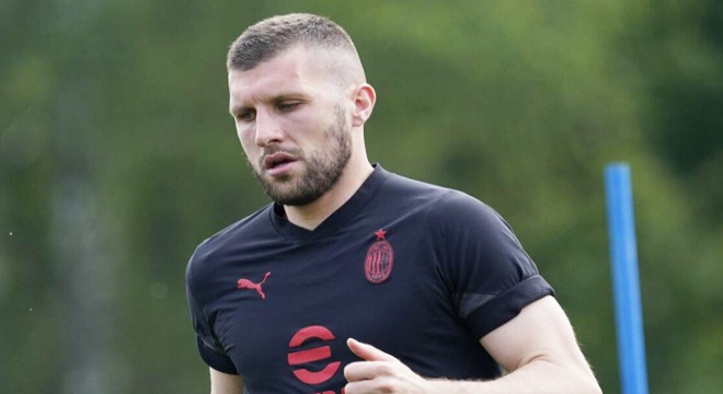 Beşiktaş, Ante Rebic'i kadrosuna katıyor
