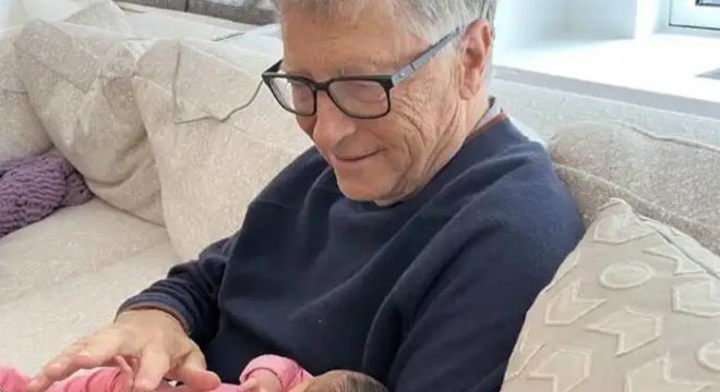 Bill Gates'ten torunuyla ilk fotoğraf