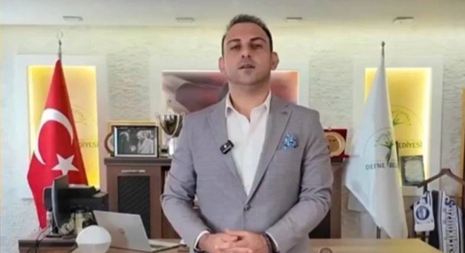 Bir belediye başkanı daha CHP'den YENİ Parti'ye geçti