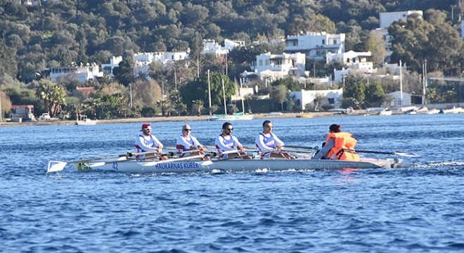 Bodrum'da kürek yarışı heyecanı