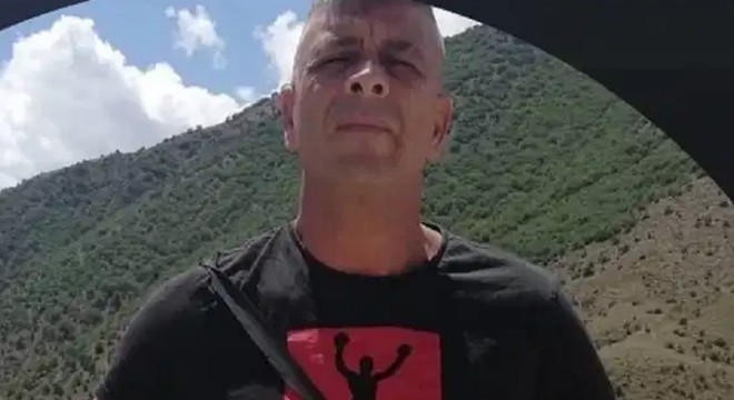 Boks antrenörü evinde ölü bulundu