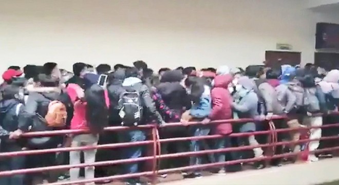 Bolivya'da korkuluk faciası: 7 öğrenci hayatını kaybetti