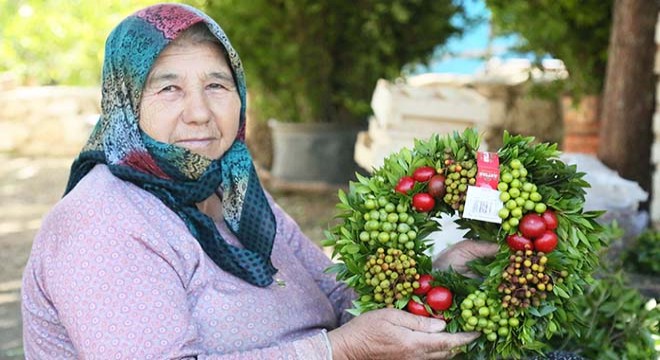 Bu beldeden Avrupa'ya 1 milyon çelenk ihraç ediliyor