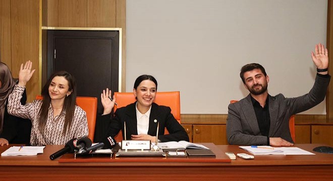 Bucak Belediyesi'nde ilk meclis