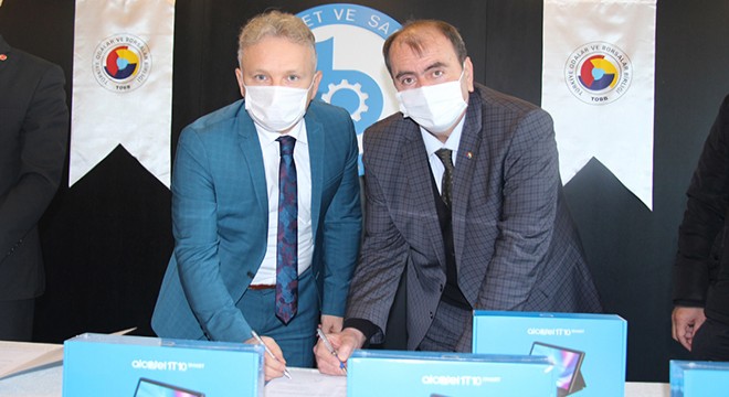 Bucak TSO'dan öğrencilere tablet