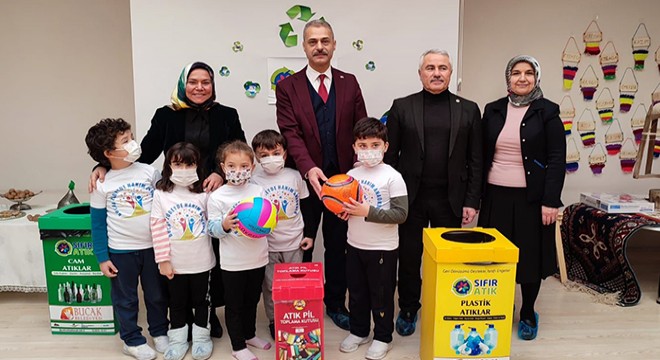 Bucak'ta 758 kilo pil toplandı