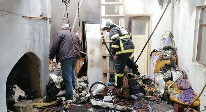 Bucak'ta ev yangını