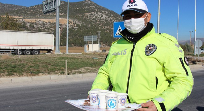 Bucak'ta sürücülere ceza yerine salep