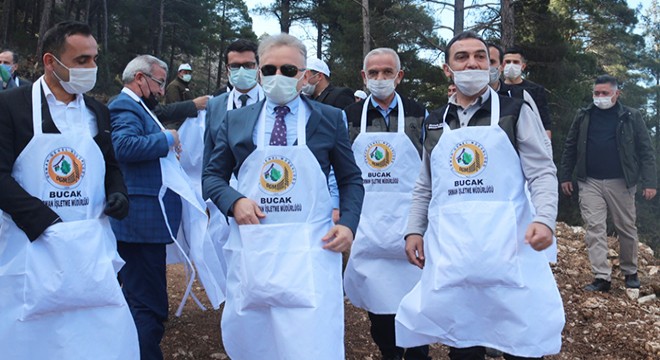 Bucak'ta tohumlar toprakla buluştu