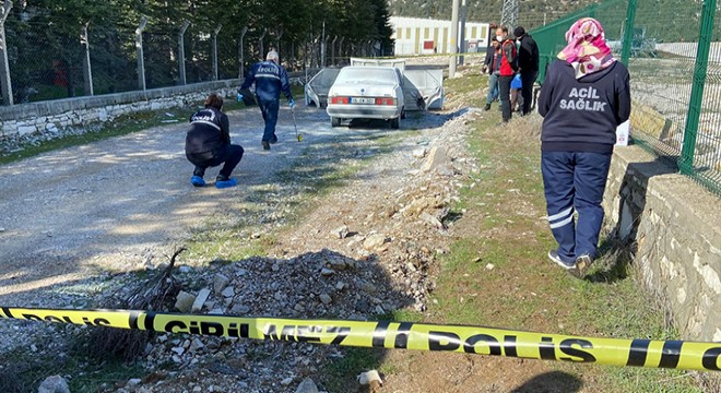 Bucak'ta yanan otomobilde cansız beden bulundu