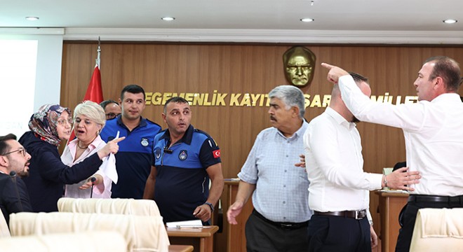 Burdur Belediye Meclis Toplantısı’nda gerginlik