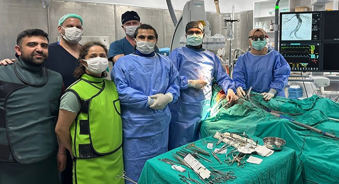 Burdur Devlet'te ilk defa aort anevrizması tedavisi yapıldı