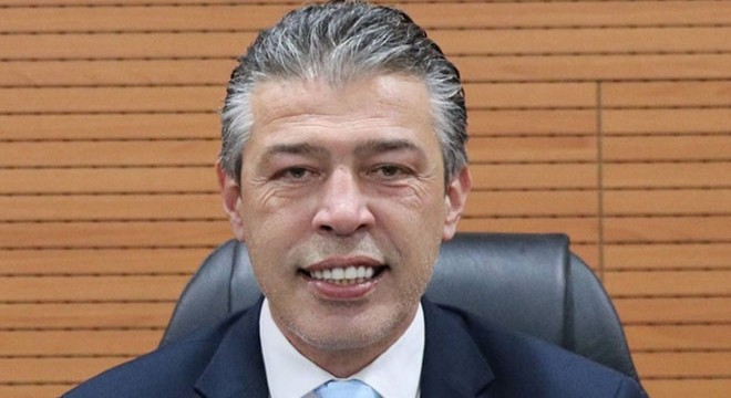 Burdur İl Genel Meclisi Başkanlığı'na Semih Çelikkaya seçildi