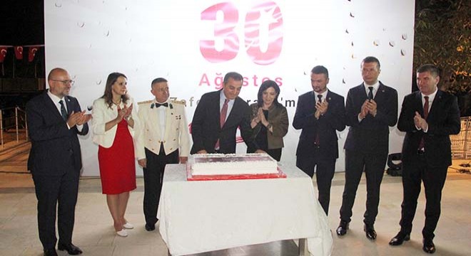 Burdur'da Zafer Bayramı Kabul Töreni yapıldı