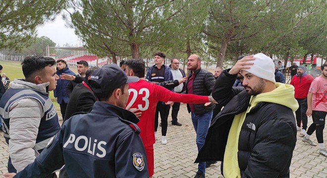 Burdur'da amatör lig maçında berabere biten maç sonrası olay çıktı