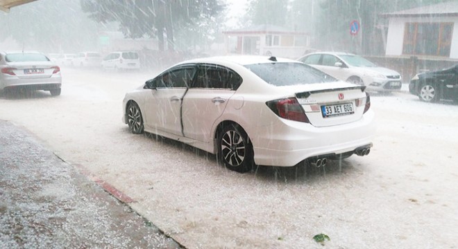 Burdur'da dolu yağışı