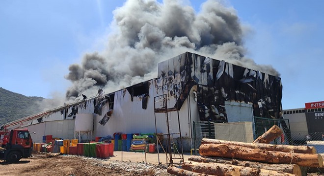 Burdur'da fabrika yangını