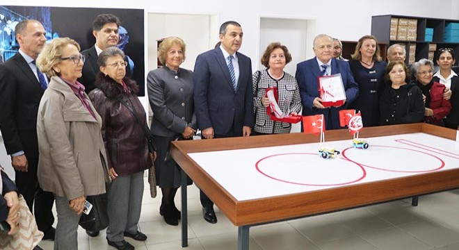 Burdur'da hayırseverlerden eğitime destek