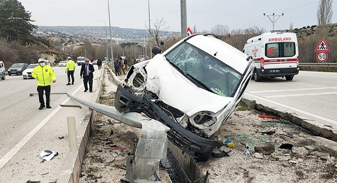 Burdur'da kaza: 3 yaralı