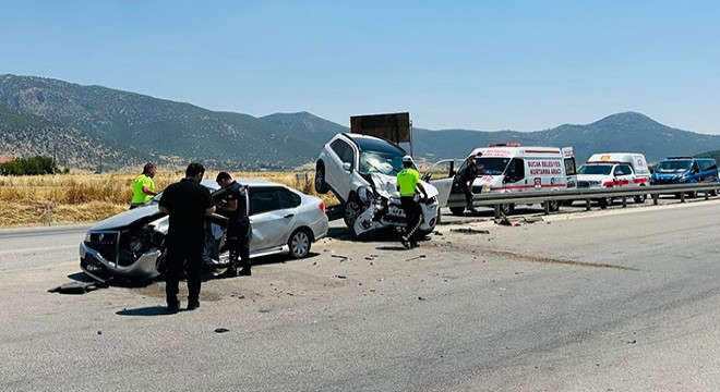 Burdur'da kaza: 5 yaralı