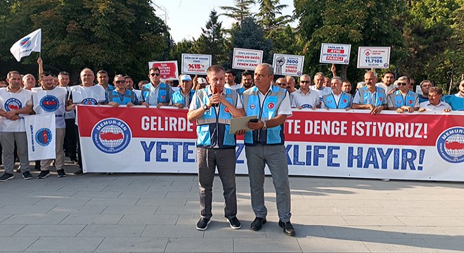 Burdur'da memurlardan eylem