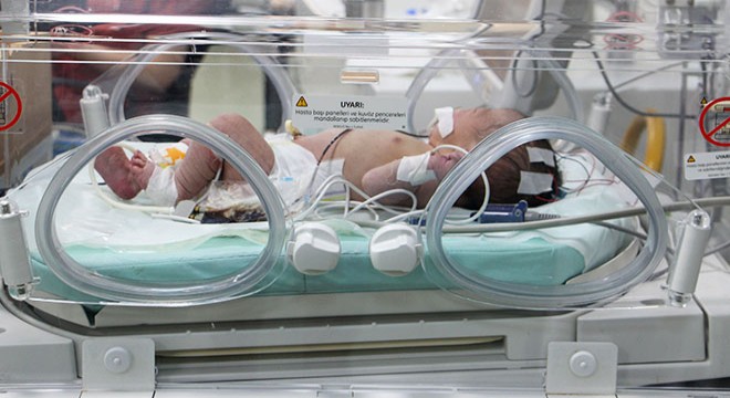 Burdur'da sokağa terk edilen bebeğin durumu kritik