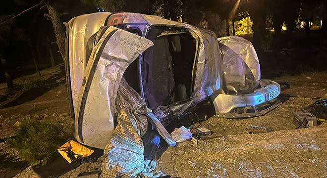 Burdur'da takla atan otomobilde 4 kişi yaralandı