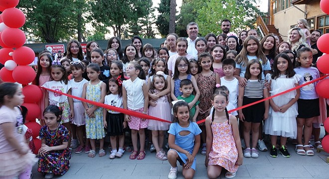 Burdur'da yaz sanat kursları sergisi