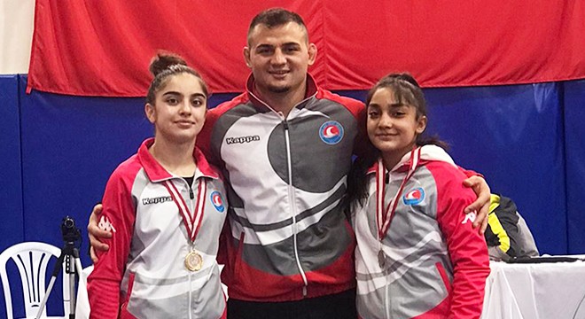 Burdur'dan milli takıma üç güreşçi