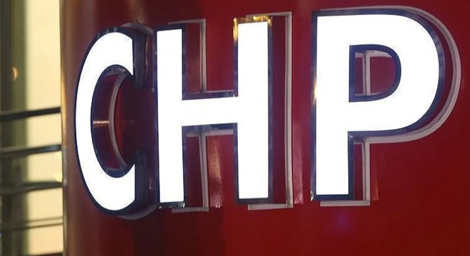 CHP'de 4 ilçe başkanı görevden alındı