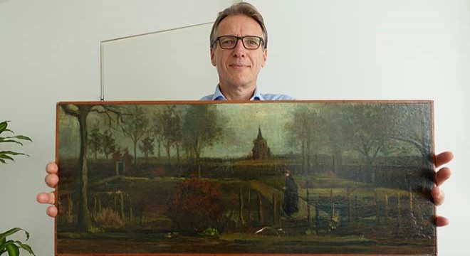 Çalınan Van Gogh tablosu müzeye geri döndü