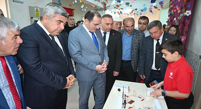 Çay'da Bilim Fuarı düzenlendi