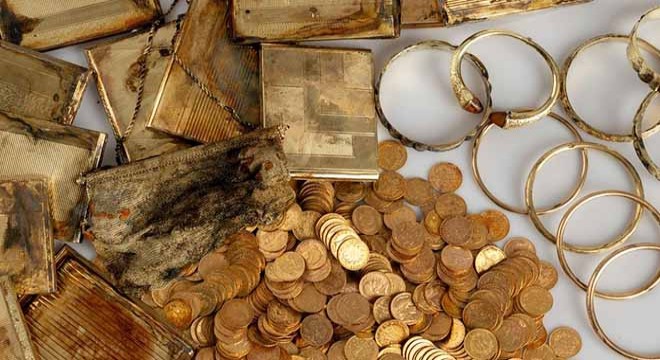 Çekya'da doğa yürüyüşü yapan iki kişi hazine buldu