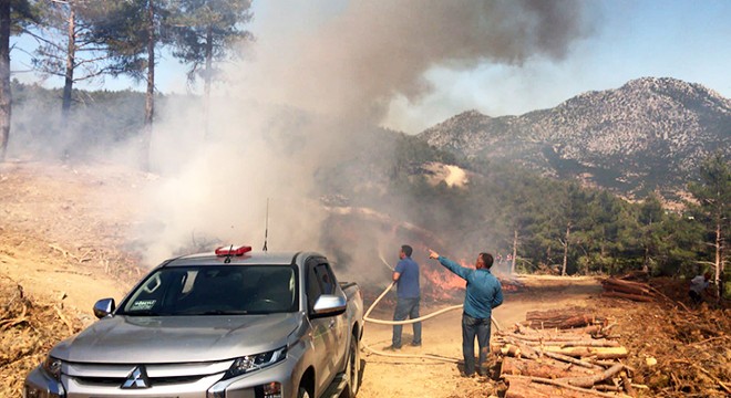 Çeltikçi'de orman yangını büyümeden söndürüldü