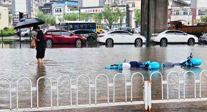 Çin'de 'Bavi Tayfunu' nedeniyle 260 bin kişi tahliye edildi