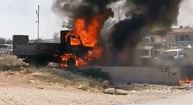 Çöplükteki yangın kamyoneti yaktı